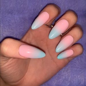 BUY ONE GET ONE FREE❗️Pink Ombre PressOns💖💙